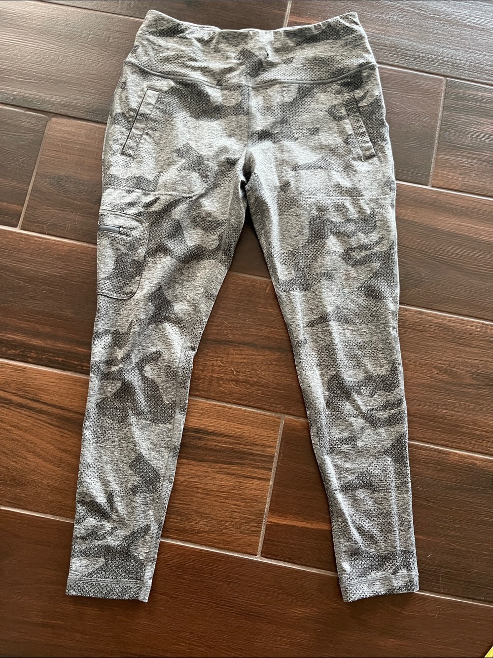 M Mondetta cargo leggings